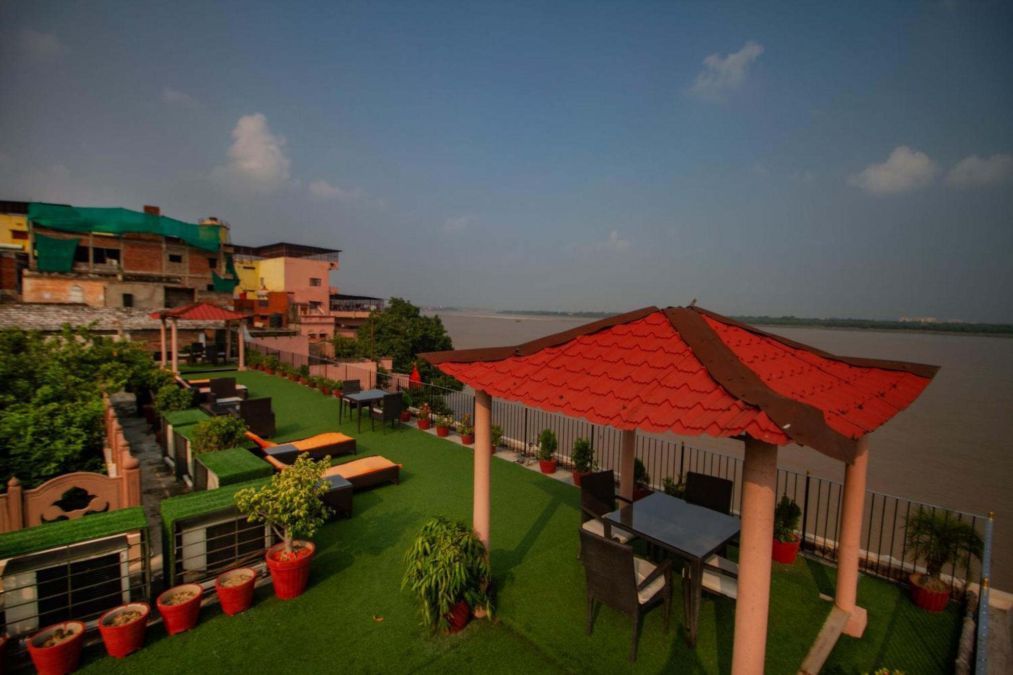 Amritara Suryauday Haveli Hotel Varanasi Exterior photo